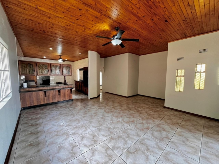 4 Bedroom Property for Sale in Safari Gardens North West